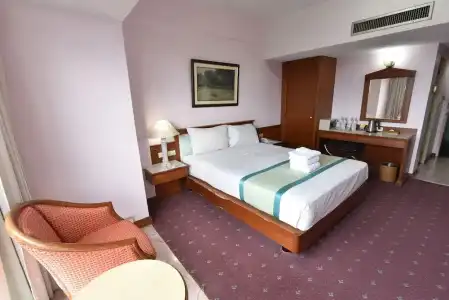 Asian Hatyai - 82