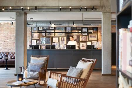 Lighthouse & Spa - 16