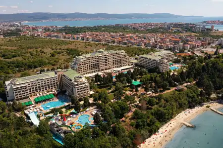 Sol Nessebar Bay Resort - 0