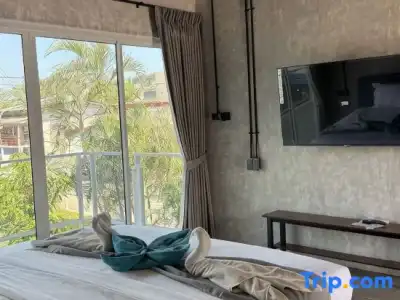 Surf & Sand Resort - 35