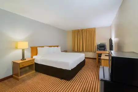 Americas Best Value Inn Fargo - 26