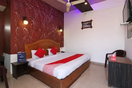 FabCastle Inn - 4