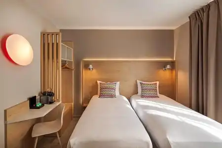 Campanile PRIME - Caen Centre Gare - 47