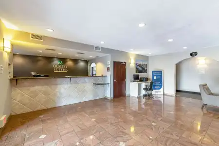Quality Suites Austin South St. Elmo District - 1