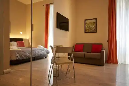 The Roman Empire Guesthouse - 89