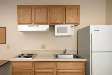 WoodSpring Suites San Antonio South - 12