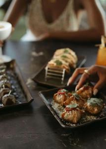 The Otis Austin, Autograph Collection - 1