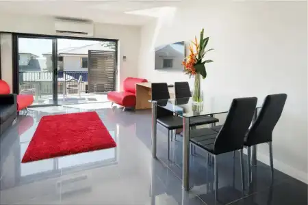 Cardiff Executive Apartments - 24