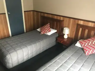 Fairy Springs Motel - 4