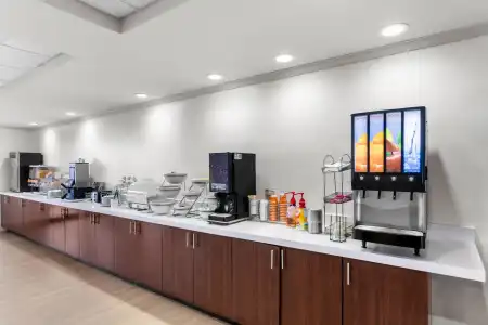 Comfort Suites Austin Airport - 30