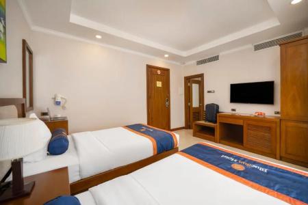 BlueSun Danang Beach - 76