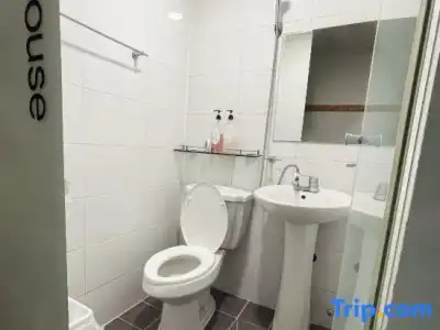 24 Guesthouse Sinchon Avenue - 24