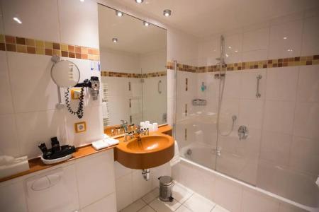 am Schloss Aurich - 13