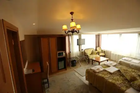 Tashkonak Studio Suites - 102