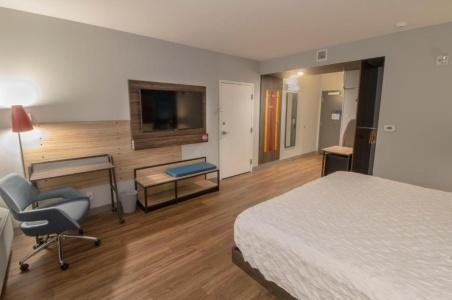 Tru by Hilton Norfolk Airport - 19