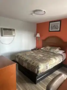 Whispering Pines Motel - 15