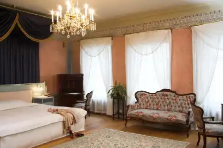 Antonius Boutique - 63