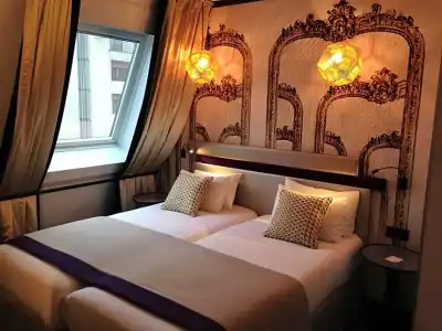 Yllen Eiffel - 145
