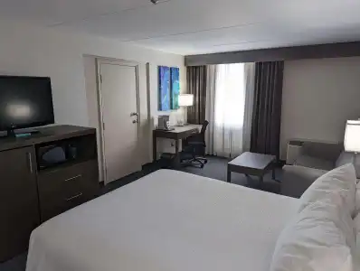 Best Western Plus Toronto Airport - 5
