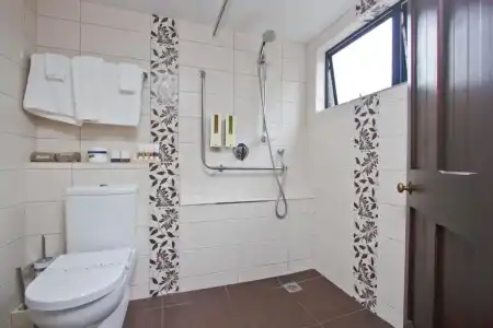 Knights Inn - 103