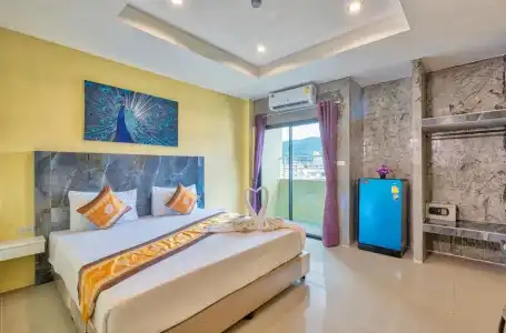 TJ Patong - 33