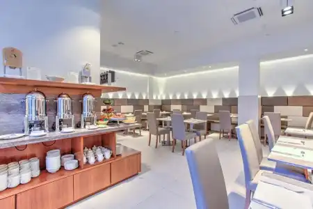 MH Florence & Spa Resort - 19