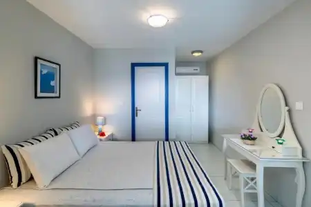 Sea View Studios - 70