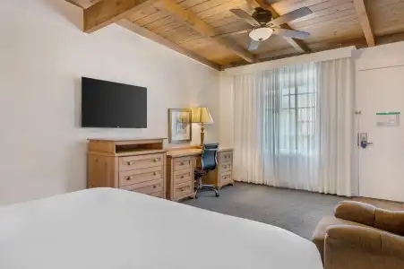 Best Western Plus Santa Barbara - 66