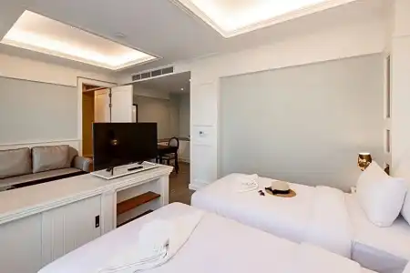 Siam Tharadol - 85