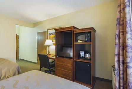 Hampton Inn Fresno Airport - 3