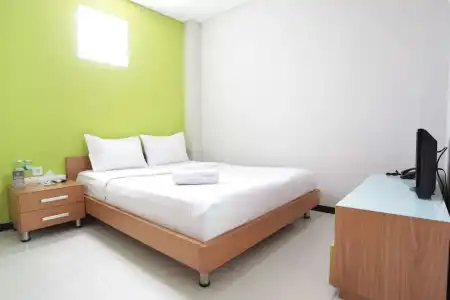 LeGreen Suite Tebet - 43