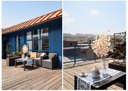 Blue Balcony - 27