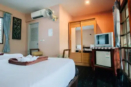 Noble Night Guesthouse Kanchanaburi - 33
