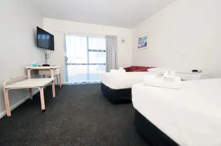 Auckland Airport Motel - 6