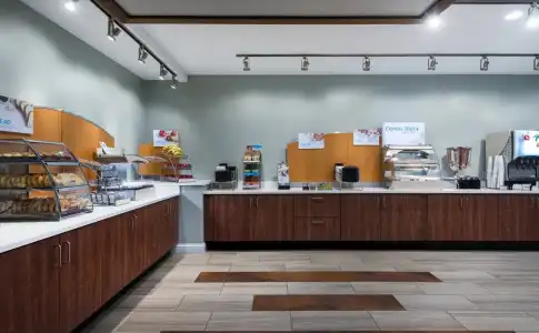 Holiday Inn Express & Suites Florence I-95 & I-20 Civic Ctr by IHG - 8