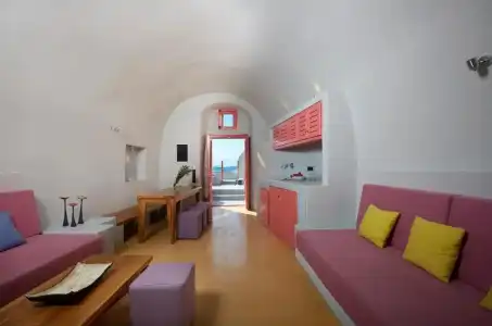 Caldera Cliff Illusion Suites - 45