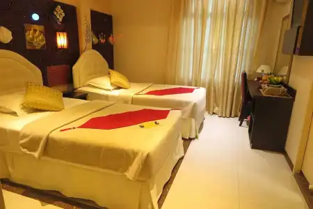 Le Vieux Nice Inn - 4