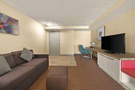 Hilton Garden Inn - 44