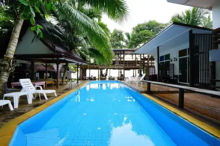 Apple Beachfront Resort - 11