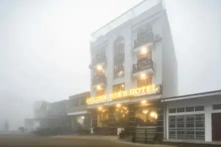 Golden Town - 28
