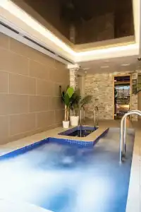 Coco Boutique & Spa - 13