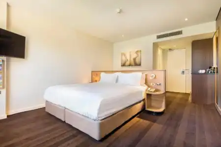 Crowne Plaza Canberra, an IHG - 53