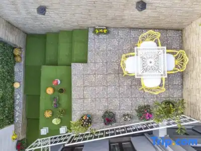 Royan Suites - 46