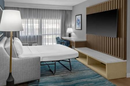 DoubleTree by Hilton South Bend - 40