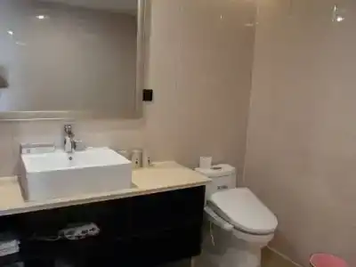 Longchen Holiday Inn (Shanghai Ruijin Hospital Yongjia Road Branch) - 7