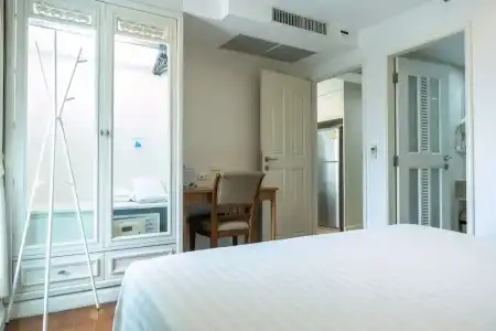 Sabai Sathorn - 158