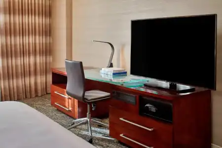 Renaissance Dallas - 42