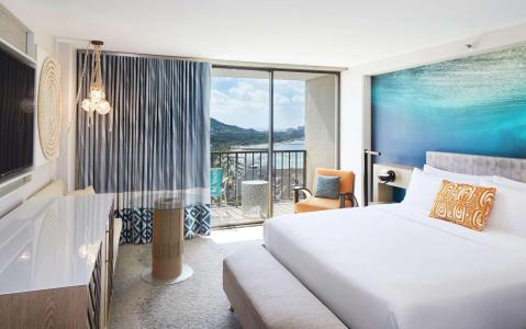 Waikiki Beachcomber by Outrigger - 7