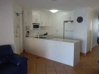 Tranquil Shores Holiday Apartments - 13