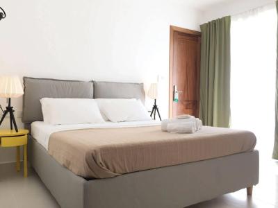 Two Pillows Boutique Hostel - 5